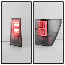 गैलरी व्यूवर में इमेज लोड करें, Spyder Jeep Grand Cherokee 05-06 Version 2 Light Bar LED Tail Lights - Black