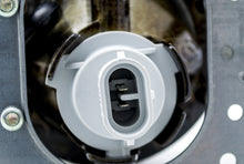 गैलरी व्यूवर में इमेज लोड करें, Hella 08-11 Mercedes Benz C350 Sport AMG Right Fog Lamp Assembly