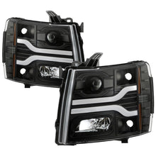 Laden Sie das Bild in den Galerie-Viewer, Spyder Chevy Silverado 1500 07-13/2500HD/3500HD 07-14 LED Black PRO-YD-CS07V3PL-BK