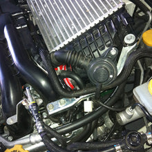 Laden Sie das Bild in den Galerie-Viewer, Mishimoto Subaru WRX Black Silicone Throttle Body Hose