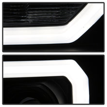 Charger l&#39;image dans la galerie, Spyder GMC Sierra 1500/2500/3500 07-13 V2 Projector Headlights- Black PRO-YD-GS07V2-LBDRL-BK