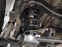 गैलरी व्यूवर में इमेज लोड करें, ICON 2007+ Toyota FJ / 2003+ Toyota 4Runner Rear 3in Dual Rate Spring Kit