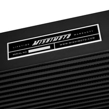 Laden Sie das Bild in den Galerie-Viewer, Mishimoto 01-05 Chevrolet 6.6L Duramax Intercooler (Black)