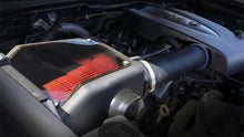 गैलरी व्यूवर में इमेज लोड करें, Volant 16-18 Toyota Tacoma 3.5L V6 DryTech Closed Box Air Intake System
