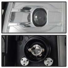 Laden Sie das Bild in den Galerie-Viewer, Spyder Chevy Silverado 1500 07-13 Version 3 Projector Headlights - Chrome PRO-YD-CS07V3-LBDRL-C