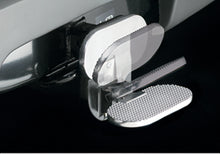Laden Sie das Bild in den Galerie-Viewer, Lund Universal 2in Receiver Mount Hitch Step - Black