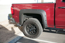 Carica l'immagine nel visualizzatore di Gallery, EGR 14+ Chev Silverado 6-8ft Bed Bolt-On Look Fender Flares - Set - Matte (791575)