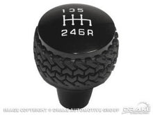 Cargar imagen en el visor de la galería, DV8 Offroad 2011-2018 Jeep JK 6-Speed Shift Knob Black