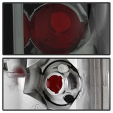 Carica l&#39;immagine nel visualizzatore di Gallery, Spyder Chevy Avalanche 02-06 Euro Style Tail Lights Smoke ALT-YD-CAV04-SM
