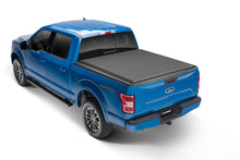 Laden Sie das Bild in den Galerie-Viewer, Lund 04-18 Ford F-150 (6.5ft. Bed) Genesis Elite Roll Up Tonneau Cover - Black