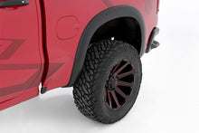 Carica l&#39;immagine nel visualizzatore di Gallery, Lund 2019 Chevy Silverado 1500 SX-Sport Smooth Elite Series Rear Fender Flares - Black (2 Pc.)