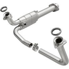 Carica l&#39;immagine nel visualizzatore di Gallery, MagnaFlow Conv Direct Fit 94-95 Chevrolet C1500 4.3L/5.0L/5.7L