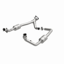 Carica l&#39;immagine nel visualizzatore di Gallery, Magnaflow Conv DF 2002 Ford E-Series Vans 5.4L