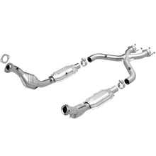 Carica l&#39;immagine nel visualizzatore di Gallery, MagnaFlow Conv DF Mustang 04 4.6L CA