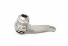 Laden Sie das Bild in den Galerie-Viewer, Torque Solution -10AN Turbo Oil Return Fitting Subaru EJ All Years