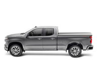 Charger l&#39;image dans la galerie, UnderCover 19-20 Chevy Silverado 1500 5.8ft Elite LX Bed Cover - Abalone White