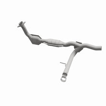 Carica l&#39;immagine nel visualizzatore di Gallery, MagnaFlow Conv Direct Fit 2005 Ford F150 V8