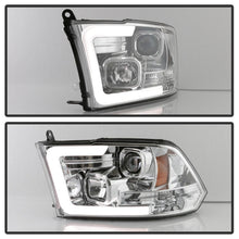Carica l&#39;immagine nel visualizzatore di Gallery, Spyder 09-16 Dodge Ram 1500 V2 Projector Headlights - Halogen - DRL - Chrome (PRO-YD-DR09V2-LBDRL-C)