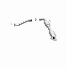 Laden Sie das Bild in den Galerie-Viewer, MagnaFlow Conv DF 07-08 Tundra 5.7L Driver Side OEM