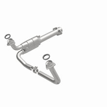 Carica l&#39;immagine nel visualizzatore di Gallery, MagnaFlow Conv Direct Fit 94-95 Chevrolet C1500 4.3L/5.0L/5.7L
