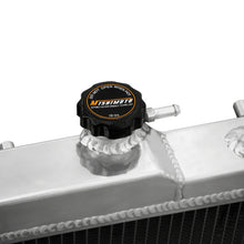 Laden Sie das Bild in den Galerie-Viewer, Mishimoto 00-04 Subaru Legacy Aluminum Radiator