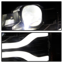 Laden Sie das Bild in den Galerie-Viewer, Spyder Chevy Silverado 1500 07-13/2500HD/3500HD 07-14 LED Black PRO-YD-CS07V3PL-BK