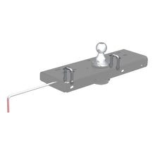 Carica l&#39;immagine nel visualizzatore di Gallery, Curt Gooseneck Safety Chain U-Bolt Kit