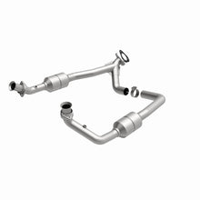 Carica l&#39;immagine nel visualizzatore di Gallery, Magnaflow Conv DF 2002 Ford E-Series Vans 5.4L