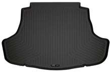 Laden Sie das Bild in den Galerie-Viewer, Husky Liners 2018+ Toyota Camry WeatherBeater Black Trunk Liner