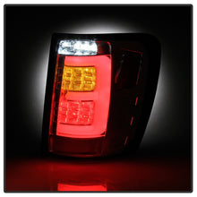 Laden Sie das Bild in den Galerie-Viewer, Spyder Jeep Grand Cherokee 99-04 Light Bar LED Tail Lights Version 3 - Chrome