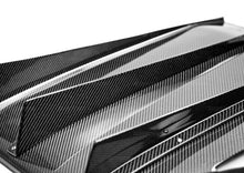Laden Sie das Bild in den Galerie-Viewer, Seibon 06-07 WRX Carbon Fiber Rear Diffuser