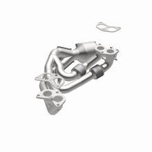Carica l&#39;immagine nel visualizzatore di Gallery, MagnaFlow Conv Direct Fit OEM 16-17 Subaru Impreza/Forester Underbody