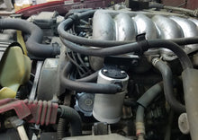 Carica l&#39;immagine nel visualizzatore di Gallery, J&amp;L 95-04 Toyota Tacoma/4Runner 3.4L Driver Side Oil Separator 3.0 - Clear Anodized