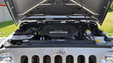 गैलरी व्यूवर में इमेज लोड करें, Volant 12-13 Jeep Wrangler 3.6L V6 Pro5 Closed Box Air Intake System