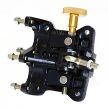 गैलरी व्यूवर में इमेज लोड करें, Wilwood 60 Degree MC Mount &amp; Balance Bar Assembly