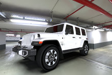 Carica l'immagine nel visualizzatore di Gallery, Rally Armor 18-22 Jeep JL Wrangler Black UR Mud Flap w/ Blue Logo