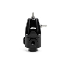 गैलरी व्यूवर में इमेज लोड करें, DeatschWerks DWR1000 Adjustable Fuel Pressure Regulator - Black