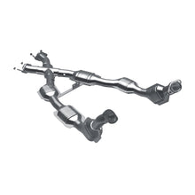 Carica l&#39;immagine nel visualizzatore di Gallery, Magnaflow Conv DF 96-98 4.6L *California*