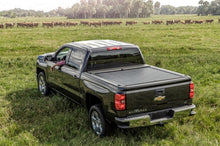 Laden Sie das Bild in den Galerie-Viewer, Roll-N-Lock 07-18 Toyota Tundra Regular Cab/Double Cab SB 77in M-Series Retractable Tonneau Cover