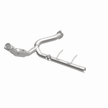 Carica l&#39;immagine nel visualizzatore di Gallery, Magnaflow Conv DF 2007-2008 Ford Expedition/Navigator V8-5.4L