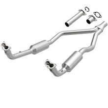Carica l&#39;immagine nel visualizzatore di Gallery, MagnaFlow Conv Direct Fit 90-93 Land Rover Range Rover 3.9L V8