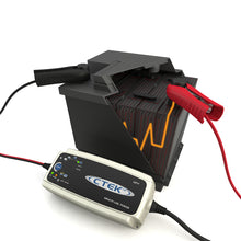 Carica l&#39;immagine nel visualizzatore di Gallery, CTEK Battery Charger - Multi US 7002