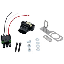 गैलरी व्यूवर में इमेज लोड करें, Innovate Standard Holley Style 4-Barrel Carburetor Throttle Position Sensor (0-5V)
