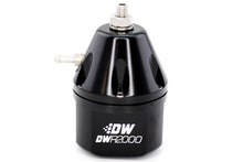 गैलरी व्यूवर में इमेज लोड करें, DeatschWerks DWR2000 Adjustable Fuel Pressure Regulator - Black