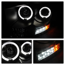 Carica l&#39;immagine nel visualizzatore di Gallery, Spyder Dodge Ram 1500 06-08/Ram 2500 06-09 Projector Headlights LED Halo LED Blk PRO-YD-DR06-HL-BK