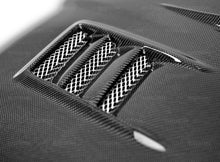 गैलरी व्यूवर में इमेज लोड करें, Seibon 06-07 Subaru WRX/STi CWII Carbon Fiber Hood