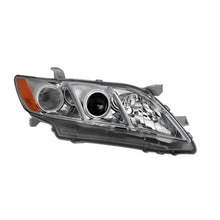 गैलरी व्यूवर में इमेज लोड करें, xTune 07-09 Toyota Camry (Excl Hybrid) Passenger Side Headlight - OEM Right (HD-JH-TCAM07-OE-R)