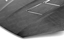 Charger l&#39;image dans la galerie, Seibon 12-13 Hyundai Genesis TS Carbon Fiber Hood