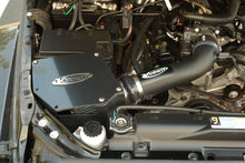 गैलरी व्यूवर में इमेज लोड करें, Volant 07-11 Jeep Wrangler 3.8L V6 Pro5 Closed Box Air Intake System