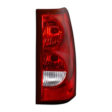 Carica l&#39;immagine nel visualizzatore di Gallery, xTune 03-06 Chevrolet Silverado 1500 (w/o Stepside) Tail Light - OEM Right (ALT-JH-CS03-OE-R)